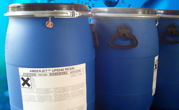 羅門哈斯螯合樹脂是直接倒入樹脂塔使用嗎？